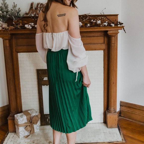 NWT Green Pleated Midi Skirt - Picture 11 of 16